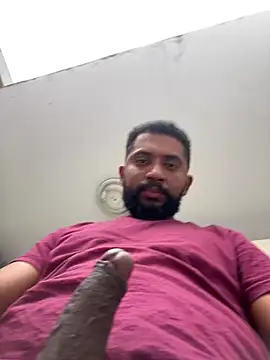 Snapshot of MiddlingAffluent chatting on 03/31/26, 05:57 MiddlingAffluent online show from 03/31/26, 05:57