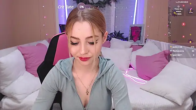 Snapshot of Tessa_Walker chatting on 01/04/25, 12:27 Tessa Walker online show from 01/04/25, 12:27