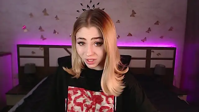 Snapshot of Tessa_Walker chatting on 02/03/25, 11:53 Tessa Walker online show from 02/03/25, 11:53