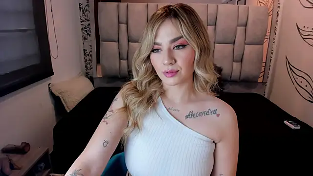 KataHot  online show from 11/12/25, 08:19