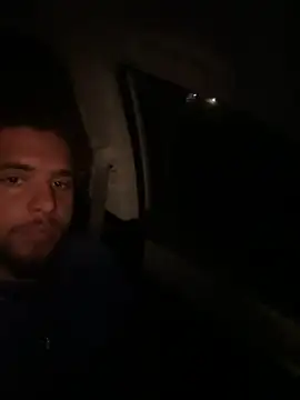 Snapshot of bigitaliandic chatting on 12/18/24, 10:19 bigitaliandic online show from 12/18/24, 10:19