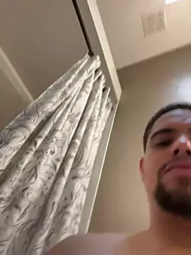 Snapshot of bigitaliandic chatting on 12/31/24, 01:30 bigitaliandic online show from 12/31/24, 01:30