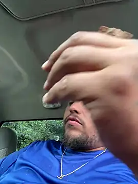 Snapshot of bigitaliandic chatting on 02/19/25, 08:20 bigitaliandic online show from 02/19/25, 08:20