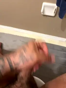 Snapshot of bigitaliandic chatting on 10/05/25, 05:17 bigitaliandic online show from 10/05/25, 05:17