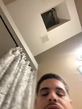 Snapshot of bigitaliandic chatting on 10/21/25, 08:48 bigitaliandic online show from 10/21/25, 08:48