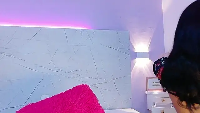 AbrilBrent online show from 11/17/25, 07:41