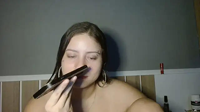 Snapshot of 520_Loirex_741 chatting on 03/01/25, 02:26 520 Loirex 741 online show from 03/01/25, 02:26