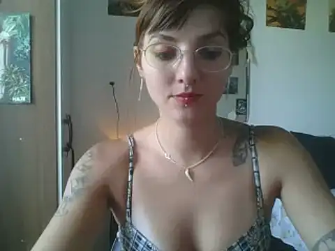 Snapshot of SweetyBabyDemon chatting on 01/12/25, 05:33 SweetyBabyDemon online show from 01/12/25, 05:33