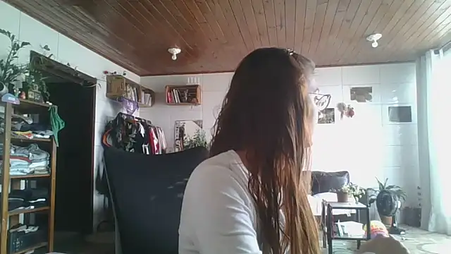 Snapshot of SweetyBabyDemon chatting on 10/21/25, 01:23 SweetyBabyDemon online show from 10/21/25, 01:23