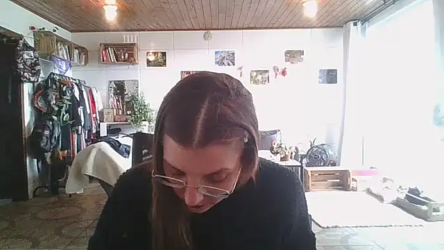 Snapshot of SweetyBabyDemon chatting on 10/29/25, 05:47 SweetyBabyDemon online show from 10/29/25, 05:47