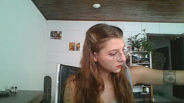 Snapshot of SweetyBabyDemon chatting on 01/19/26, 12:42 SweetyBabyDemon online show from 01/19/26, 12:42