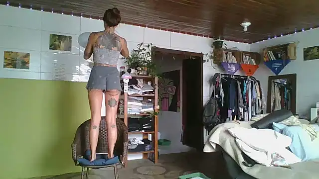 Snapshot of SweetyBabyDemon chatting on 03/10/26, 01:49 SweetyBabyDemon online show from 03/10/26, 01:49