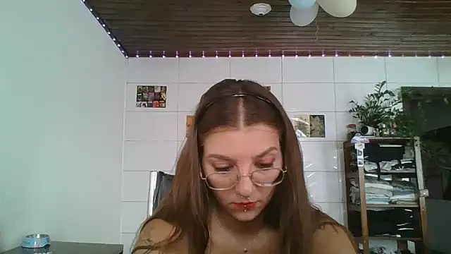 Snapshot of SweetyBabyDemon chatting on 03/12/26, 02:01 SweetyBabyDemon online show from 03/12/26, 02:01