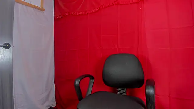 Snapshot of Master_Rimay chatting on 12/17/24, 01:07 Master Rimay online show from 12/17/24, 01:07