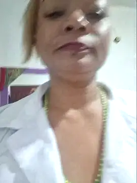 Snapshot of gatadeojosclaros chatting on 03/01/25, 03:38 gatadeojosclaros online show from 03/01/25, 03:38