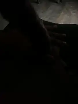 Snapshot of Gvngdvbbs chatting on 11/15/25, 07:43 Gvngdvbbs online show from 11/15/25, 07:43