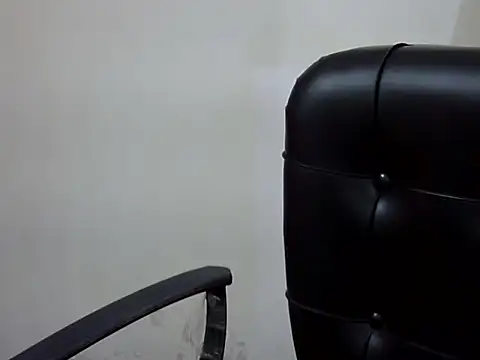 Snapshot of sexy_twisha chatting on 01/08/25, 06:41 sexy twisha online show from 01/08/25, 06:41