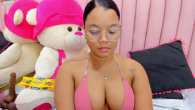 ISABELLA 020 online show from 11/26/25, 04:19