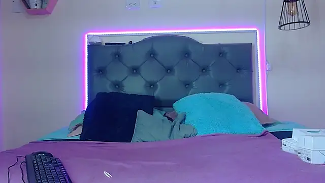 Kim clark1 online show from 11/26/25, 03:24