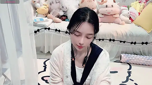 AKiKi711 online show from 04/28/26, 04:56