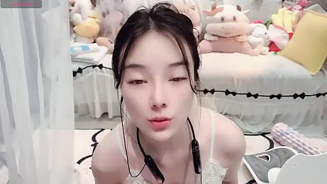 AKiKi711 online show from 05/13/26, 03:53