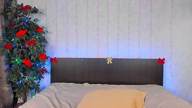 Milana Crystal  online show from 12/31/24, 11:20