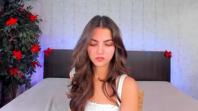 Milana Crystal  online show from 01/28/25, 11:28