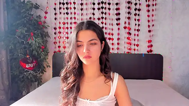 Milana Crystal  online show from 02/25/25, 11:30