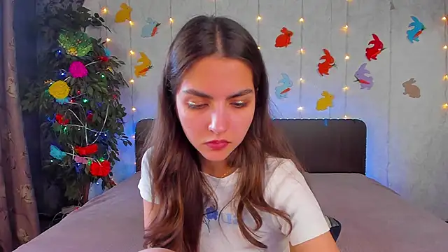 Milana Crystal  online show from 04/27/26, 12:36