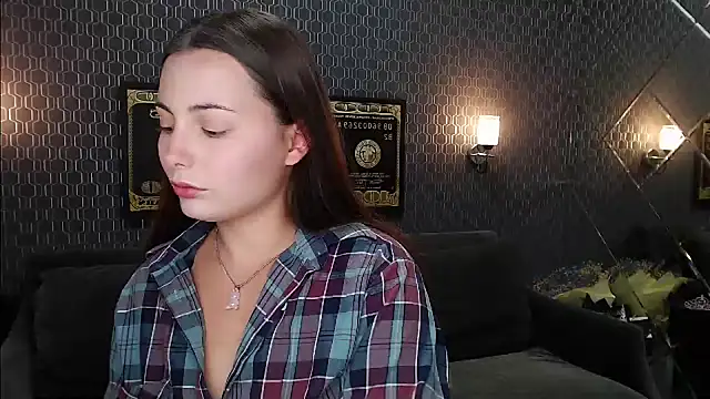 Snapshot of _extraterrestrial_ chatting on 01/02/25, 06:23 extraterrestrial online show from 01/02/25, 06:23