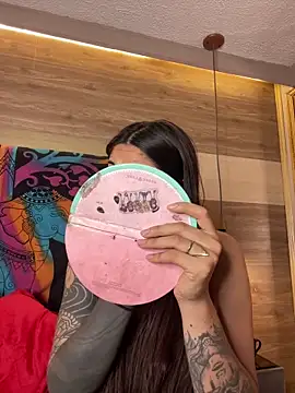 Cori Paige online show from 11/28/25, 04:04