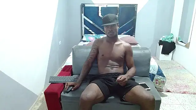 MiguelAngelxl online show from 11/06/25, 11:48