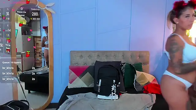 Snapshot of Georgina-coule chatting on 01/23/25, 06:14 Georgina-coule online show from 01/23/25, 06:14