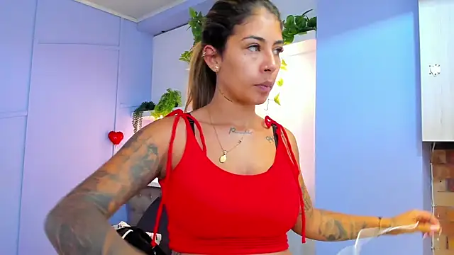 Snapshot of Georgina-coule chatting on 03/06/25, 12:09 Georgina-coule online show from 03/06/25, 12:09