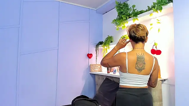 Snapshot of Georgina-coule chatting on 03/12/25, 12:15 Georgina-coule online show from 03/12/25, 12:15