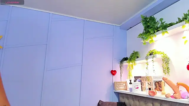 Snapshot of Georgina-coule chatting on 03/12/25, 06:22 Georgina-coule online show from 03/12/25, 06:22