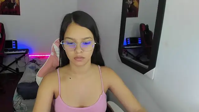 jessi and boy online show from 12/14/25, 07:18