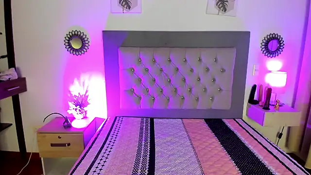 Snapshot of Kylie2211 chatting on 01/27/25, 02:53 Kylie2211 online show from 01/27/25, 02:53