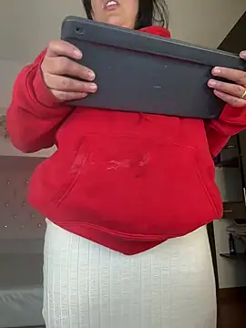 Snapshot of Kylie2211 chatting on 02/06/25, 02:44 Kylie2211 online show from 02/06/25, 02:44