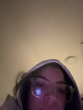 Snapshot of Kylie2211 chatting on 02/10/25, 03:03 Kylie2211 online show from 02/10/25, 03:03