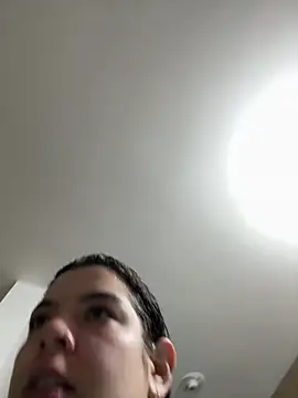 Snapshot of Kylie2211 chatting on 02/12/25, 02:35 Kylie2211 online show from 02/12/25, 02:35