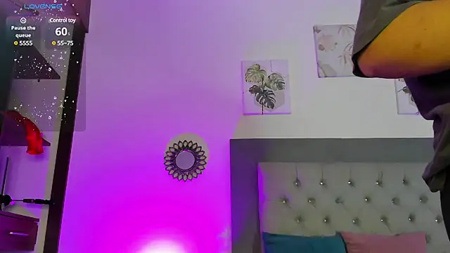 Snapshot of Kylie2211 chatting on 02/14/25, 02:07 Kylie2211 online show from 02/14/25, 02:07