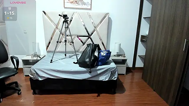 Snapshot of Kylie2211 chatting on 09/13/25, 02:00 Kylie2211 online show from 09/13/25, 02:00