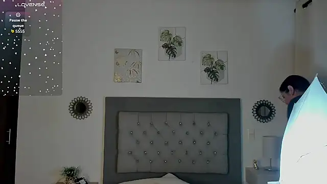 Snapshot of Kylie2211 chatting on 09/20/25, 02:01 Kylie2211 online show from 09/20/25, 02:01