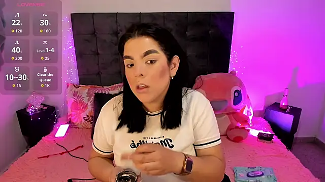 Snapshot of Kylie2211 chatting on 10/26/25, 09:10 Kylie2211 online show from 10/26/25, 09:10