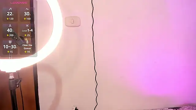 Snapshot of Kylie2211 chatting on 11/20/25, 05:29 Kylie2211 online show from 11/20/25, 05:29