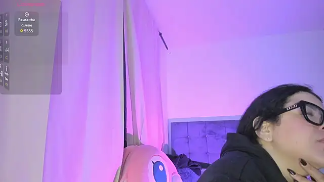 Kylie2211 online show from 06/11/26, 01:16