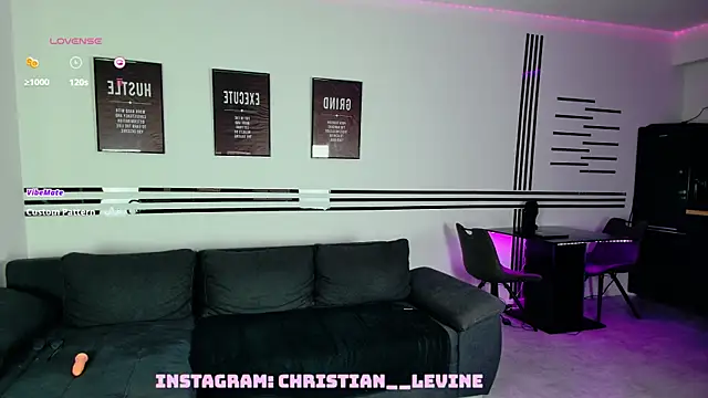 Snapshot of ChristianLevine_ chatting on 02/12/25, 11:09 ChristianLevine online show from 02/12/25, 11:09