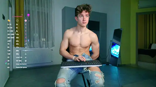 Snapshot of ChristianLevine_ chatting on 10/30/25, 05:20 ChristianLevine online show from 10/30/25, 05:20