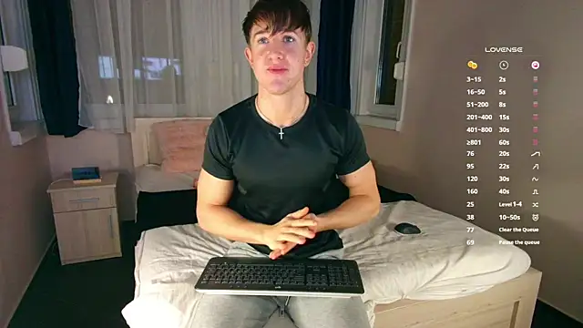 Snapshot of ChristianLevine_ chatting on 11/22/25, 06:40 ChristianLevine online show from 11/22/25, 06:40